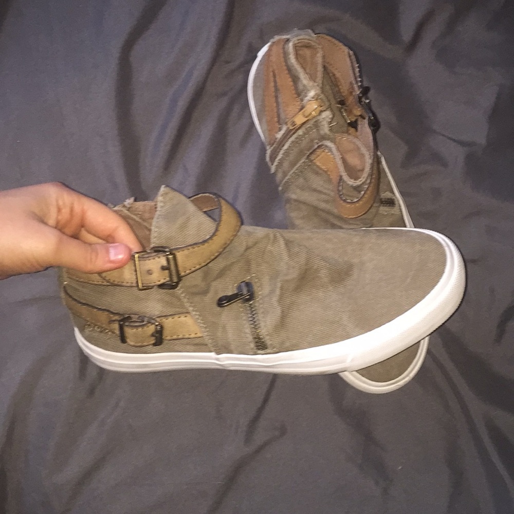 Casual shoes